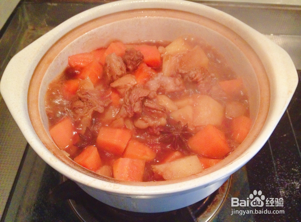 土豆胡萝卜炖牛腩的做法