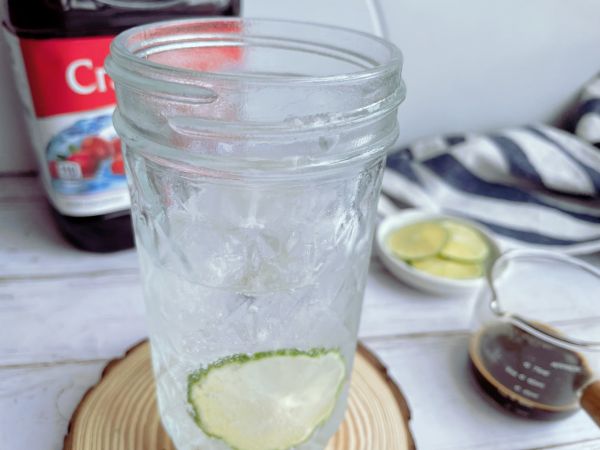 蔓越莓气泡咖啡