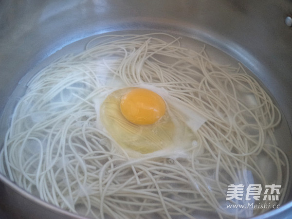 倒炝锅面汤的做法