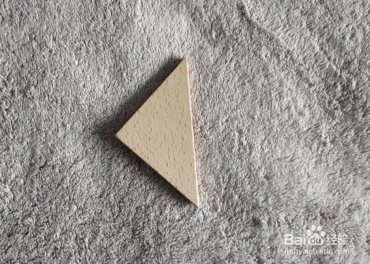 非洲草原上低头的鸟儿用七巧板怎么拼？