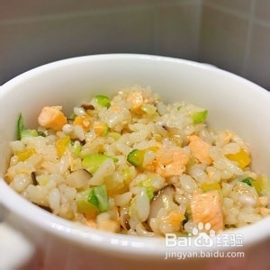 如何做出好吃的三文鱼炒饭