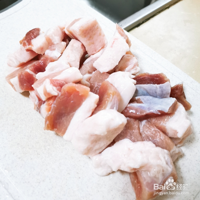 美味的土豆红烧肉