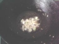 红烧鲤鱼炖粉皮的做法
