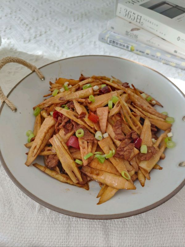 鲜香美味笋炒肉