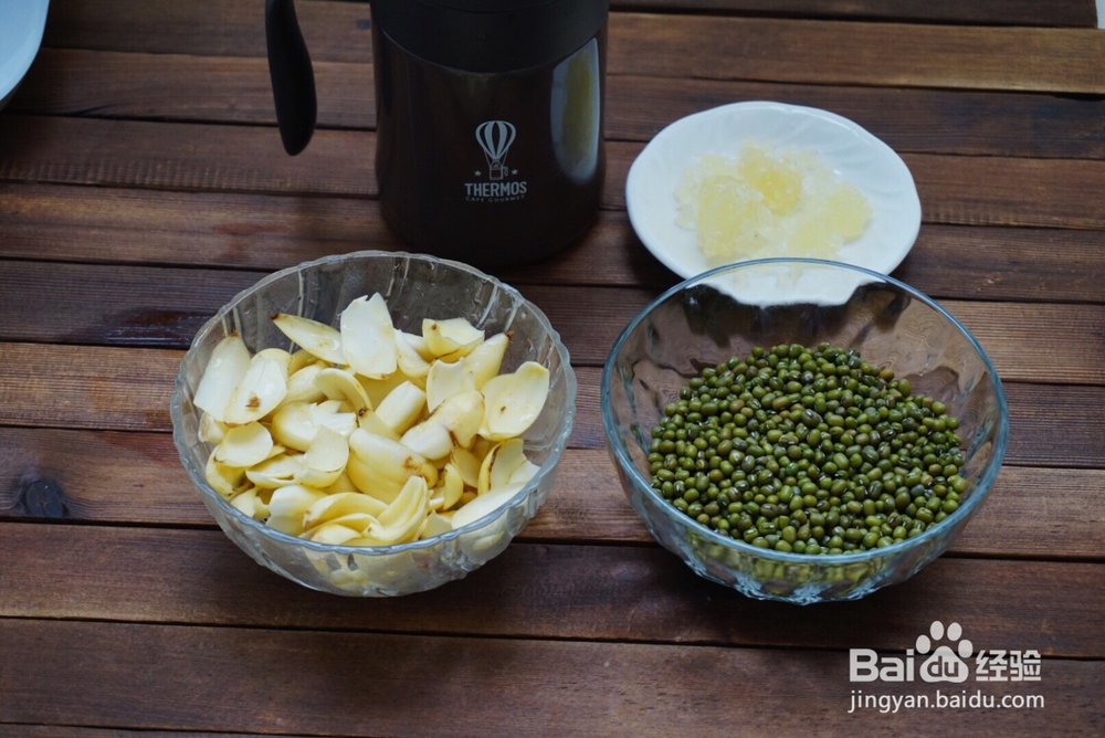 冰糖绿豆百合汤的做法