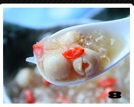 秋季必不可少的润燥养颜羹,秋梨银耳莲子羹