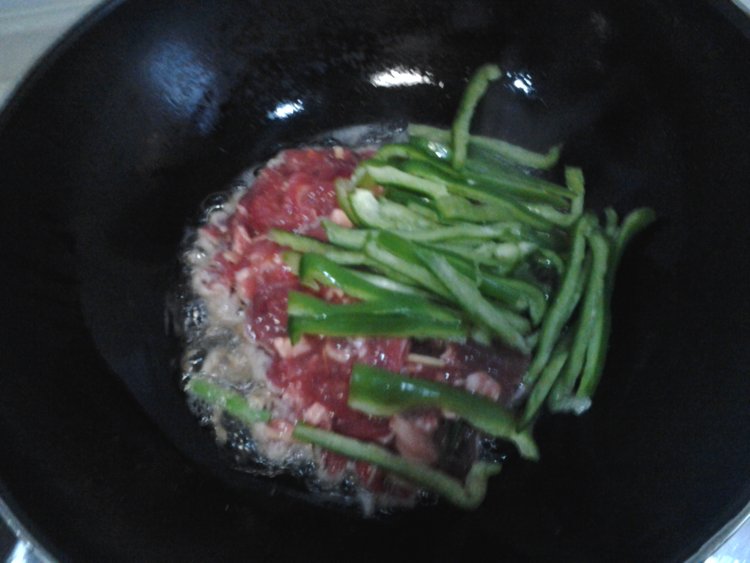 健康美味青椒牛肉丝的做法，妹子们学会了吗？