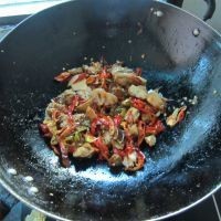 爆炒腊鸡的做法