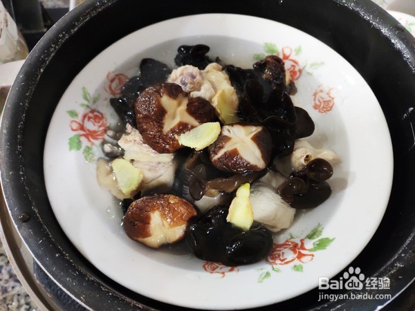 香菇木耳蒸鸡做法