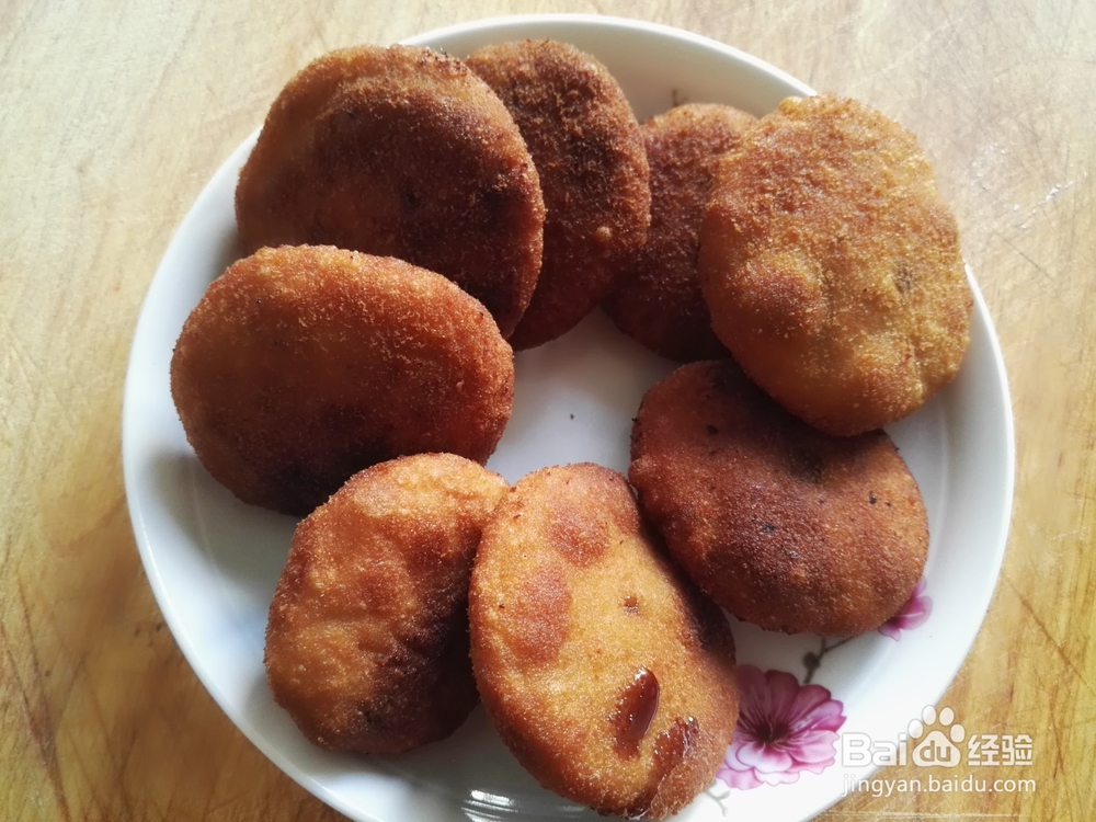 酥脆可口的玫瑰酱炸糕