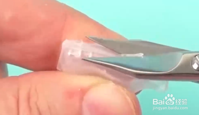 如何给芭比娃娃制作高跟鞋和沐浴露