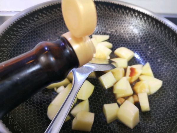 家常土豆炖牛肉