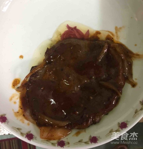 黑椒牛排的做法