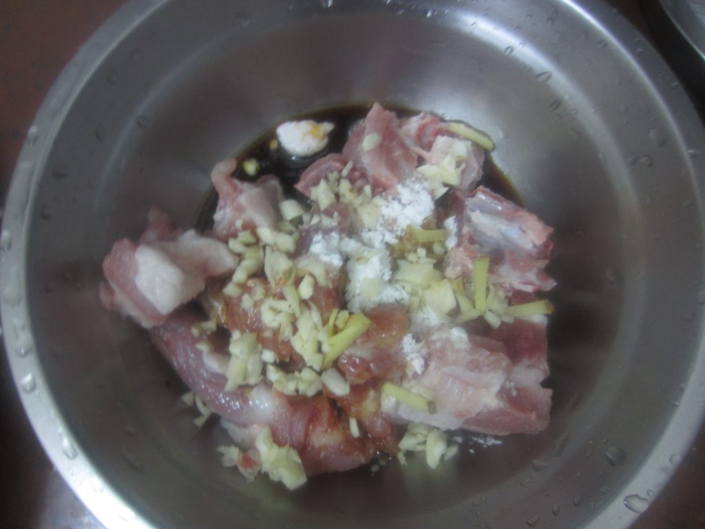 花生香芋蒸排骨，排骨的另类做法，味道格外鲜美！