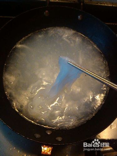 简单易做的美味早餐:蛋炒河粉
