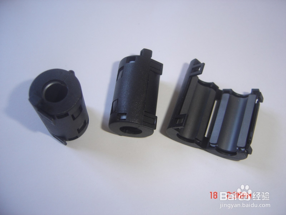 长虹等离子电视抗干扰夹扣式磁环安装方法