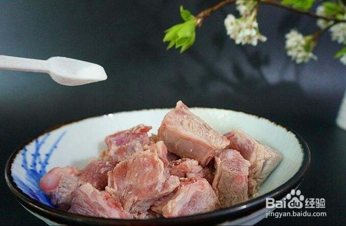 简单易学的芝麻香炒排骨的家常做法