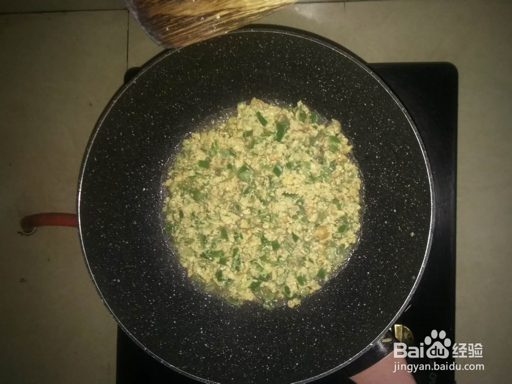 如何制作青椒煎鸡蛋