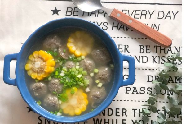 鸡汁玉米丸子汤