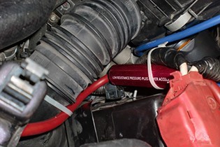 汽车大灯更换 郑州F1改灯更换汽车大灯教程