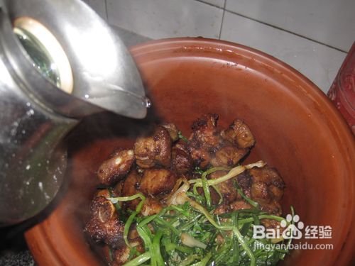 怎样制作香芋焖排骨