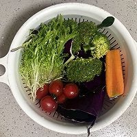 如何制作美味的香醋蔬菜沙拉