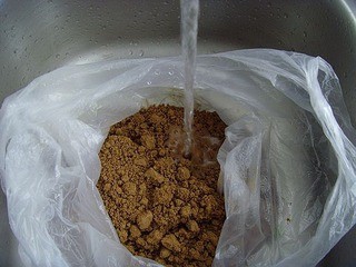 如何在野外做“叫花鸡”