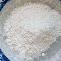 怎么做美味的草莓酱午餐肉卷饼