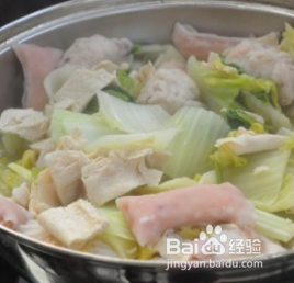 白菜豆腐炖鱿鱼卷