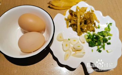 榨菜丝炒鸡蛋