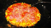 怎样做牛肉滑蛋蛤肉煲