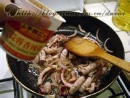 超级好吃的辣炒鱿鱼的做法