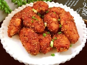 好吃到舔手指的孜然鸡翅，一盘根本不够吃