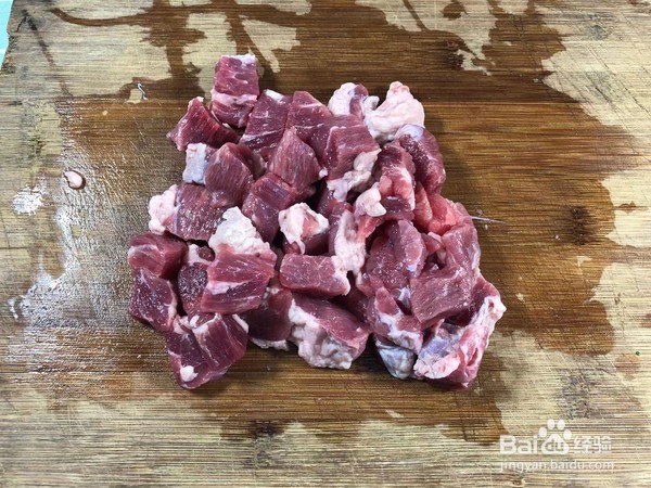 西红柿土豆炖牛腩的做法