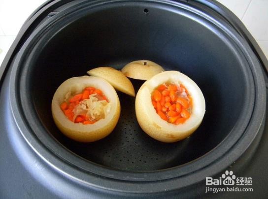 雪梨银耳盅的做法