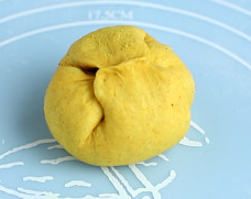 怎样制作美味的咖喱土豆培根小圆面包步骤