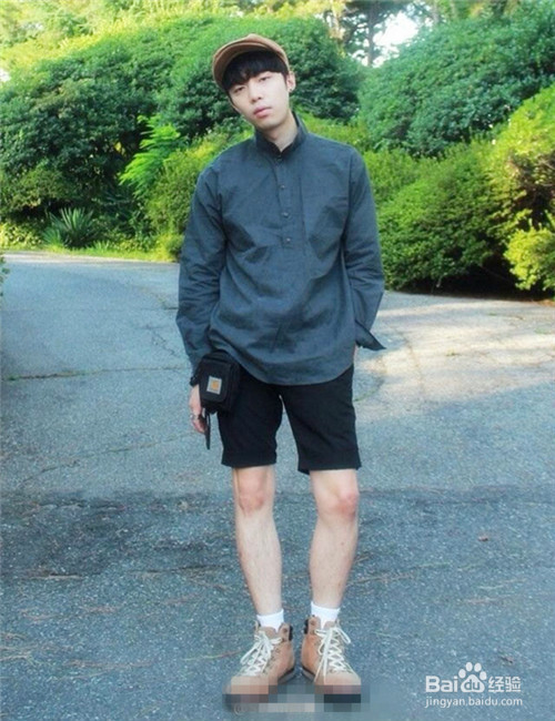 男生卫衣怎么搭配？