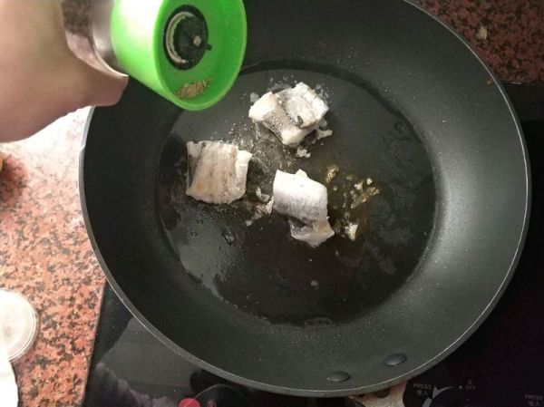 柠檬香煎鳕鱼#非常规创意吃鱼法#
