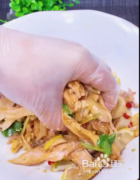 如何制作家庭版的柠檬手撕鸡腿