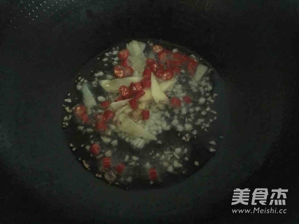 蒜香牛蛙的做法