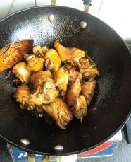 红烧猪蹄的家常做法