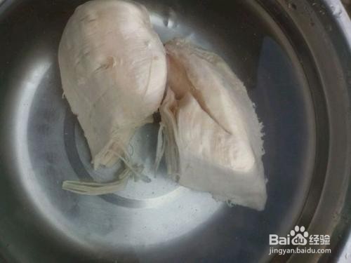 凉拌鸡胸肉煮几分钟