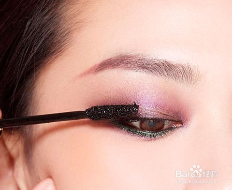 迷幻精灵系派对烟熏妆画法 魅紫从中一抹绿眼妆