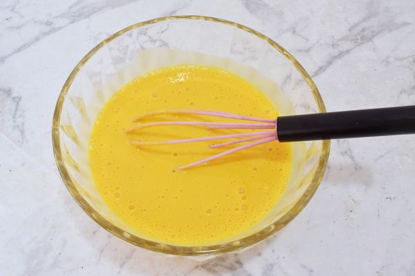 杨枝甘露慕斯蛋糕