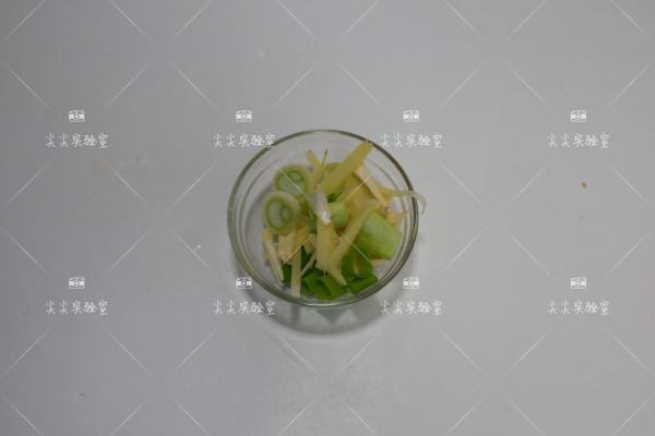 蒜蓉辣酱炒花蛤