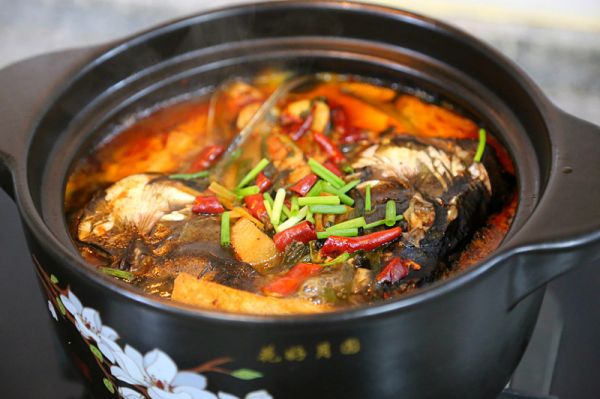 香辣草鱼豆腐煲