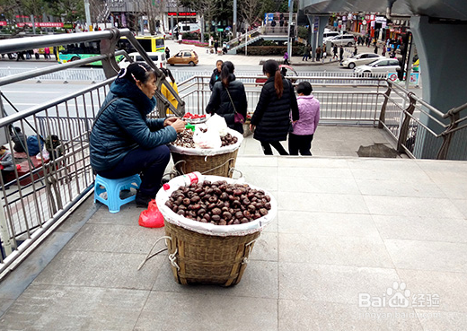 摆地摊挣钱应该注意哪些问题？