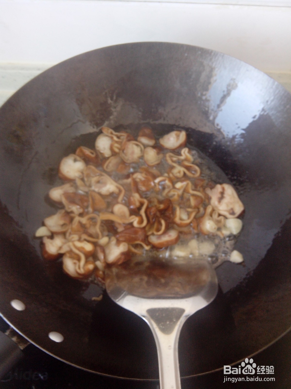 尖椒肥肠的详细做法