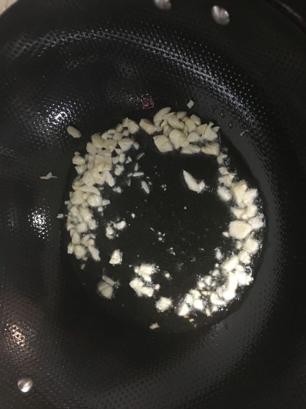 清炒西兰花鸡蛋干