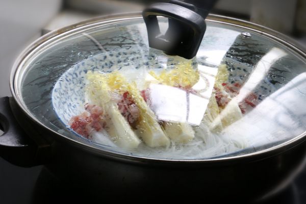 腊肠粉丝娃娃菜